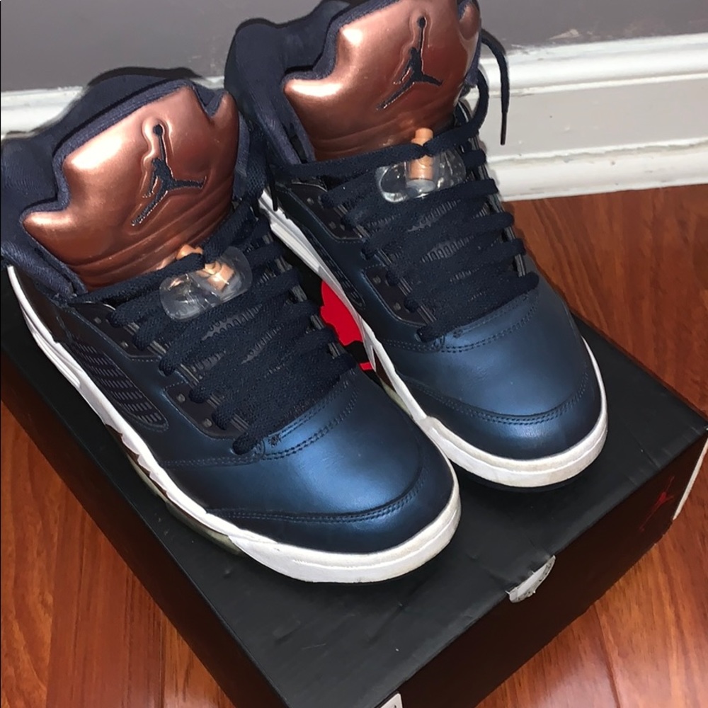 Jordan 5 Retro Bronze - Picture 1 of 3